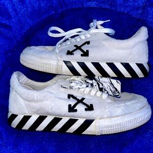 Off-White Sneakers